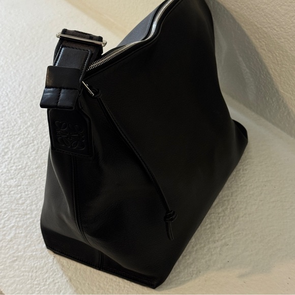 Elegant Black Women's Shoulder Bag - Picture 7 of 10